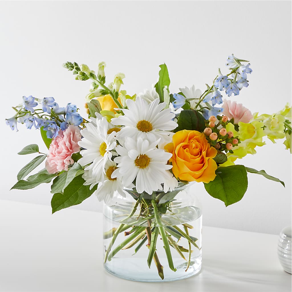 Sun Salutation Bouquet – Ecuadorian Central Flower, Minneapolis MN