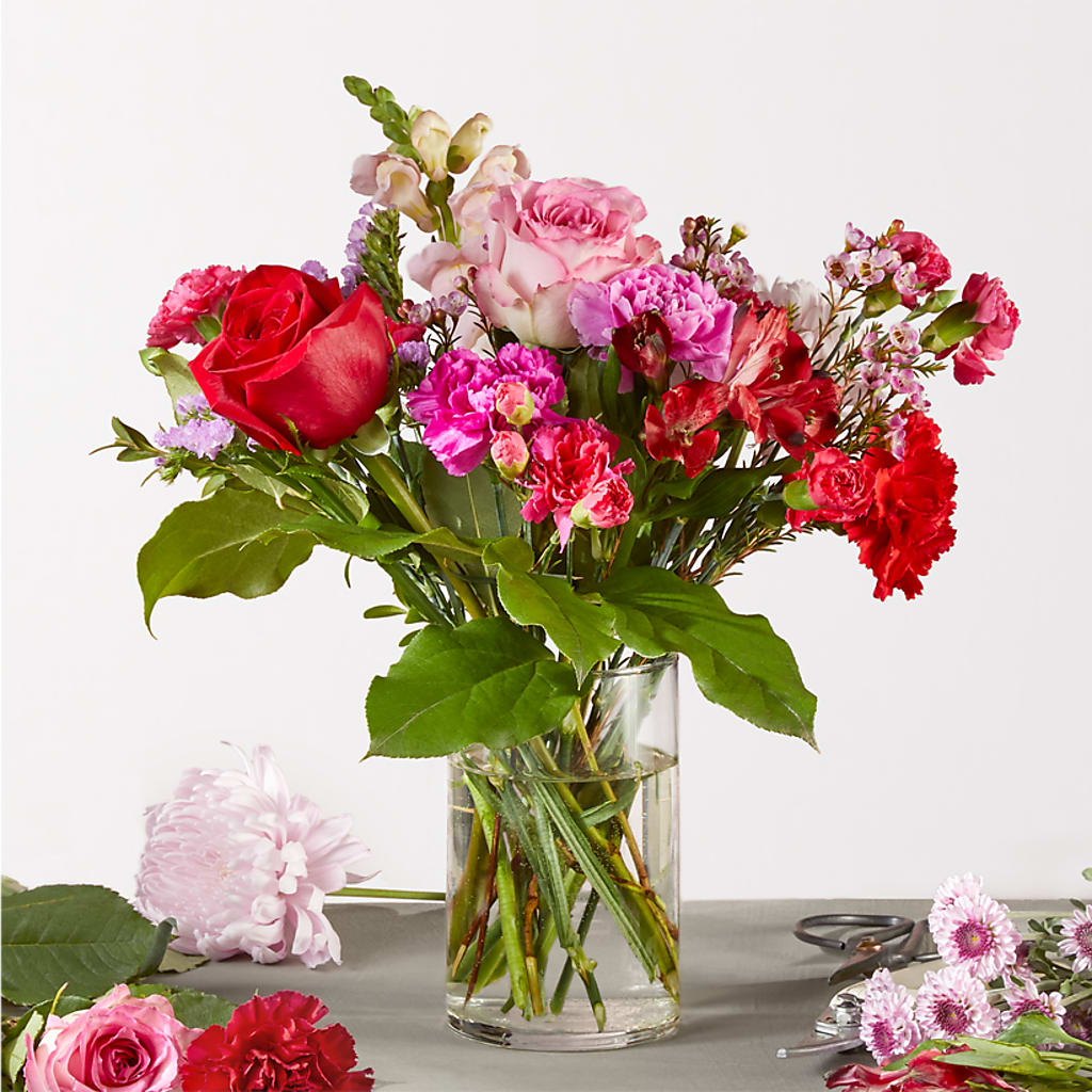 Regal Jewel – A Florist Original – Ecuadorian Central Flower, Minneapolis MN