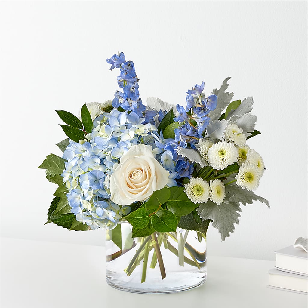 Clear Skies Bouquet – Ecuadorian Central Flower, Minneapolis MN