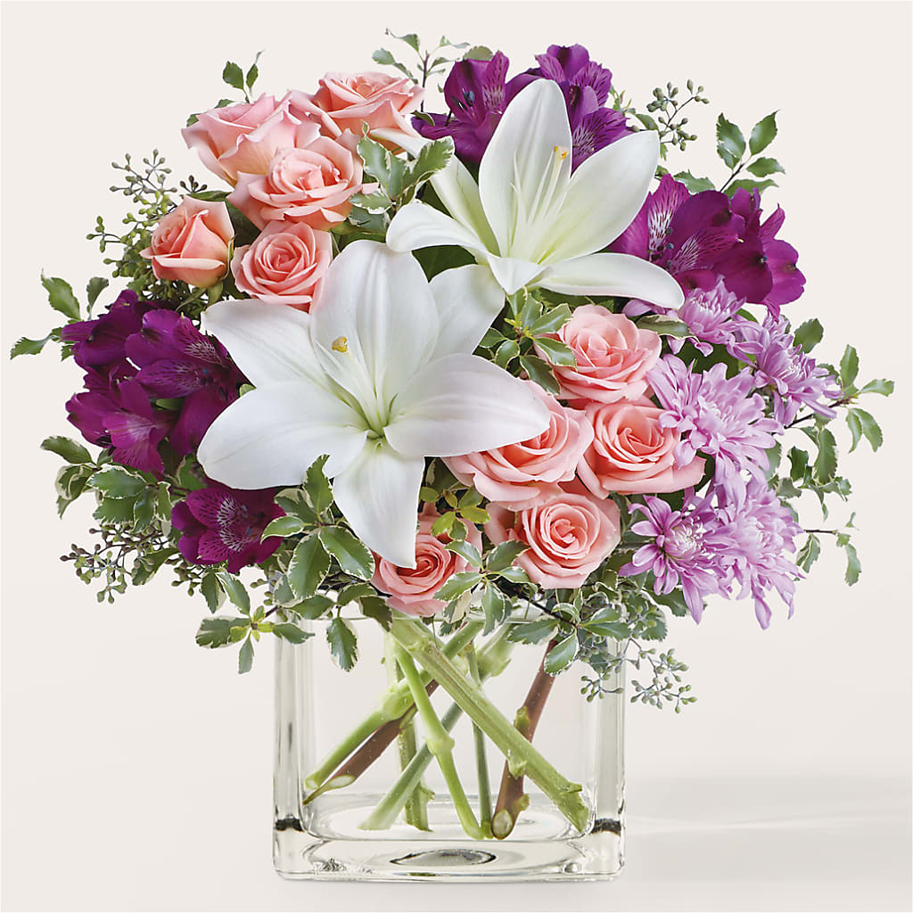 Mani Pedi Bouquet – Ecuadorian Central Flower, Minneapolis MN