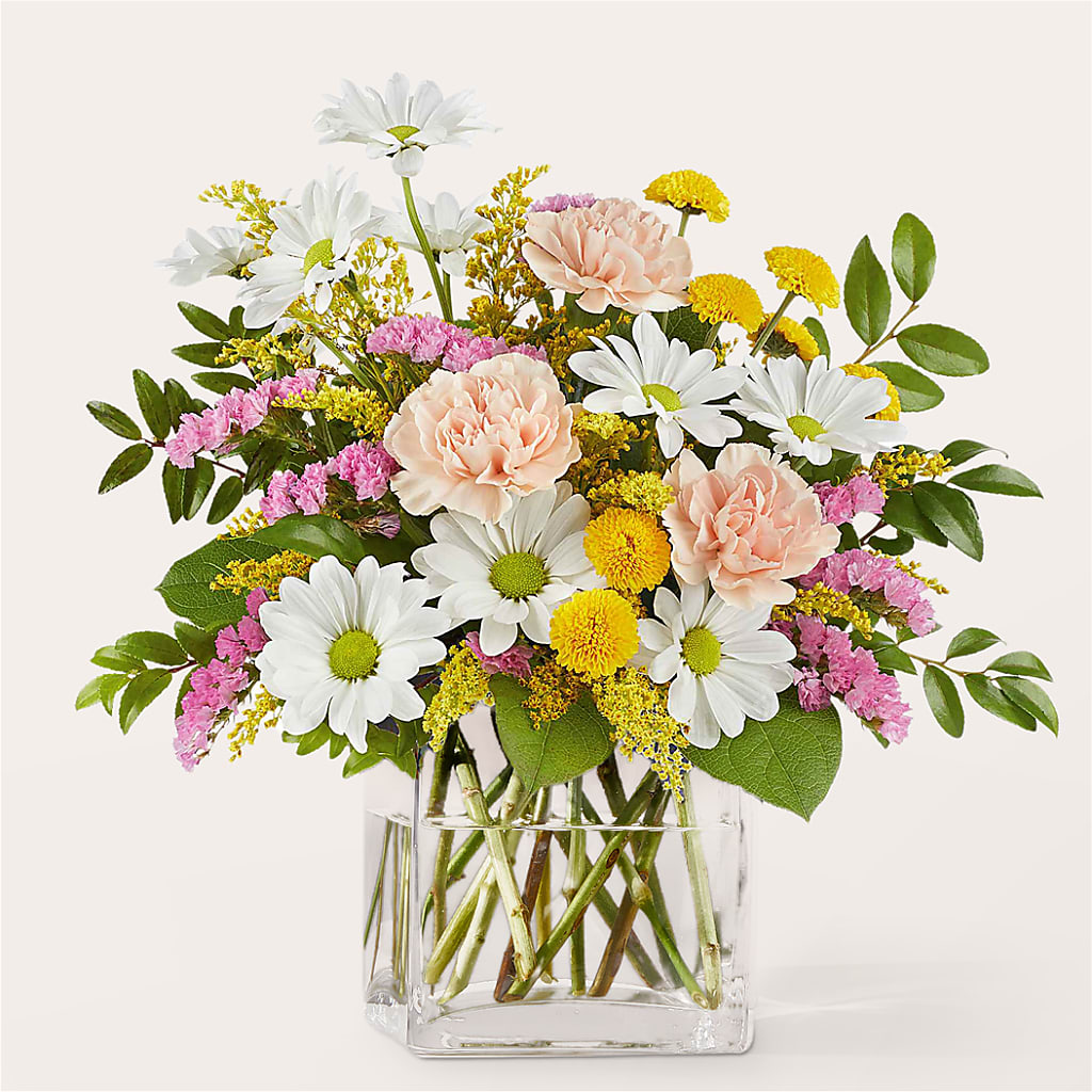 Country Cottage Bouquet – Ecuadorian Central Flower, Minneapolis MN