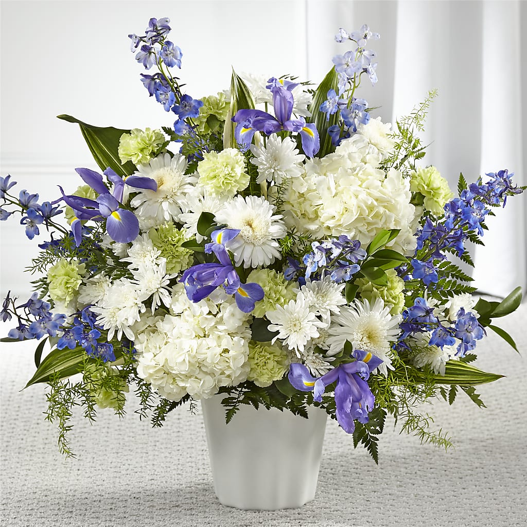 Soft Serenity Floor Basket – Ecuadorian Central Flower, Minneapolis MN