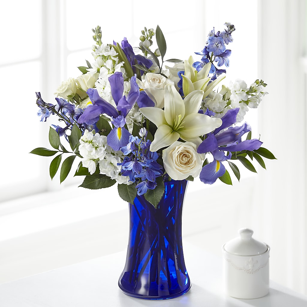 Calming Comfort Bouquet – Ecuadorian Central Flower, Minneapolis MN