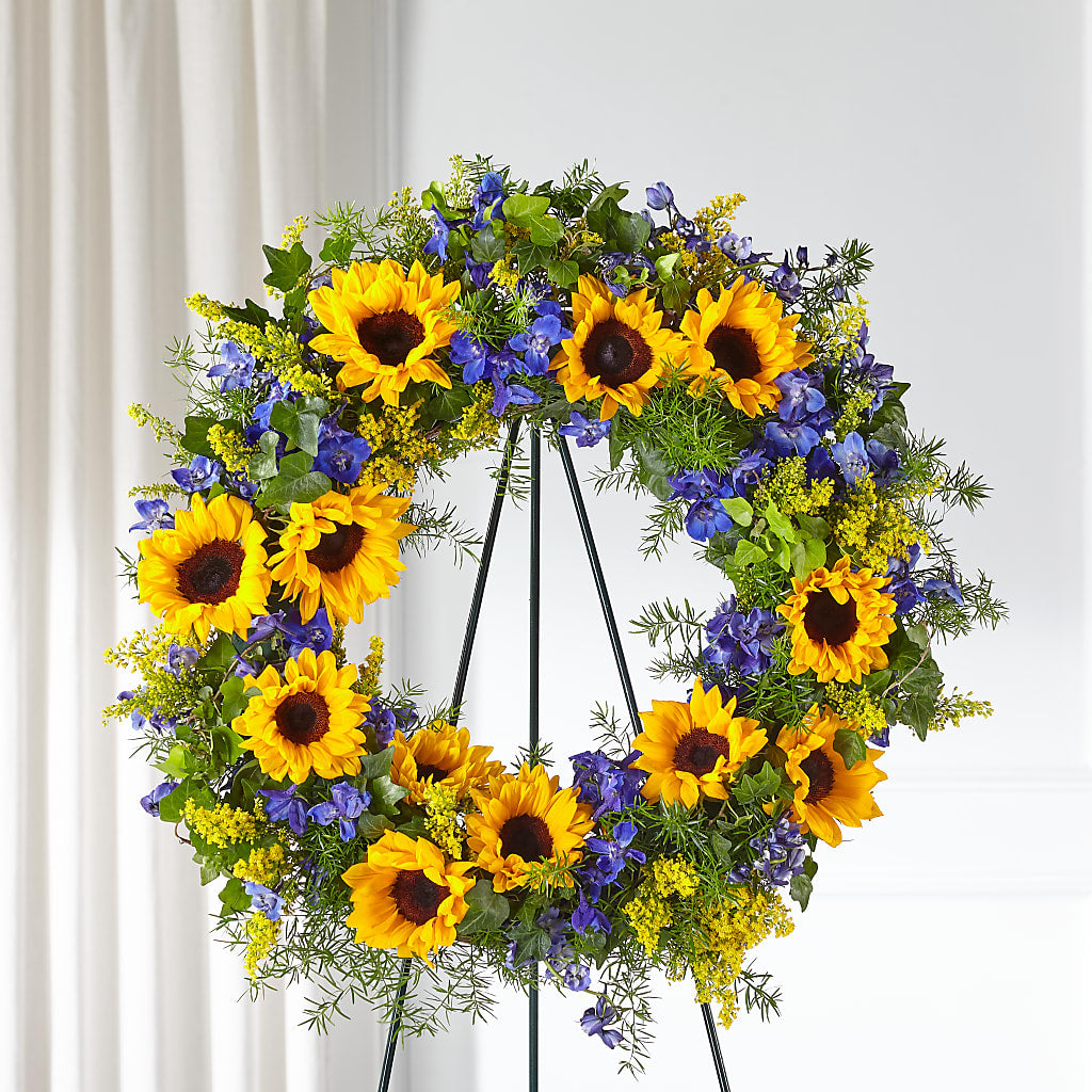Bright Rays Wreath – Ecuadorian Central Flower, Minneapolis MN