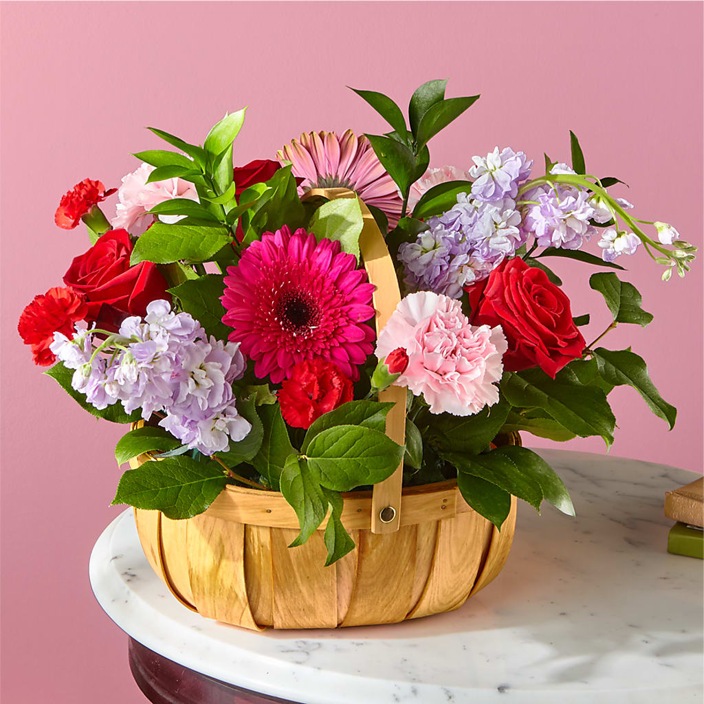 Pink Picnic Basket – Ecuadorian Central Flower, Minneapolis MN