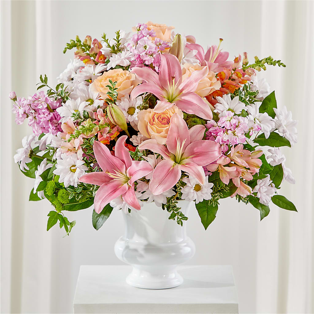 Heartfelt Gesture Urn Arrangement – Ecuadorian Central Flower, Minneapolis MN