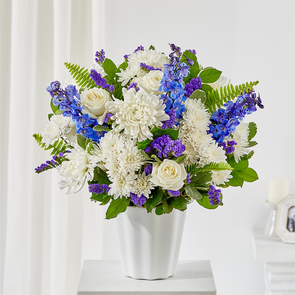 Hold Dear Tabletop Basket – Ecuadorian Central Flower, Minneapolis MN