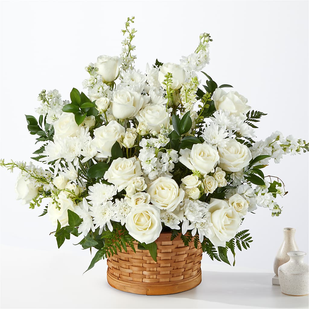 Heartfelt Condolences Arrangement – Ecuadorian Central Flower, Minneapolis MN