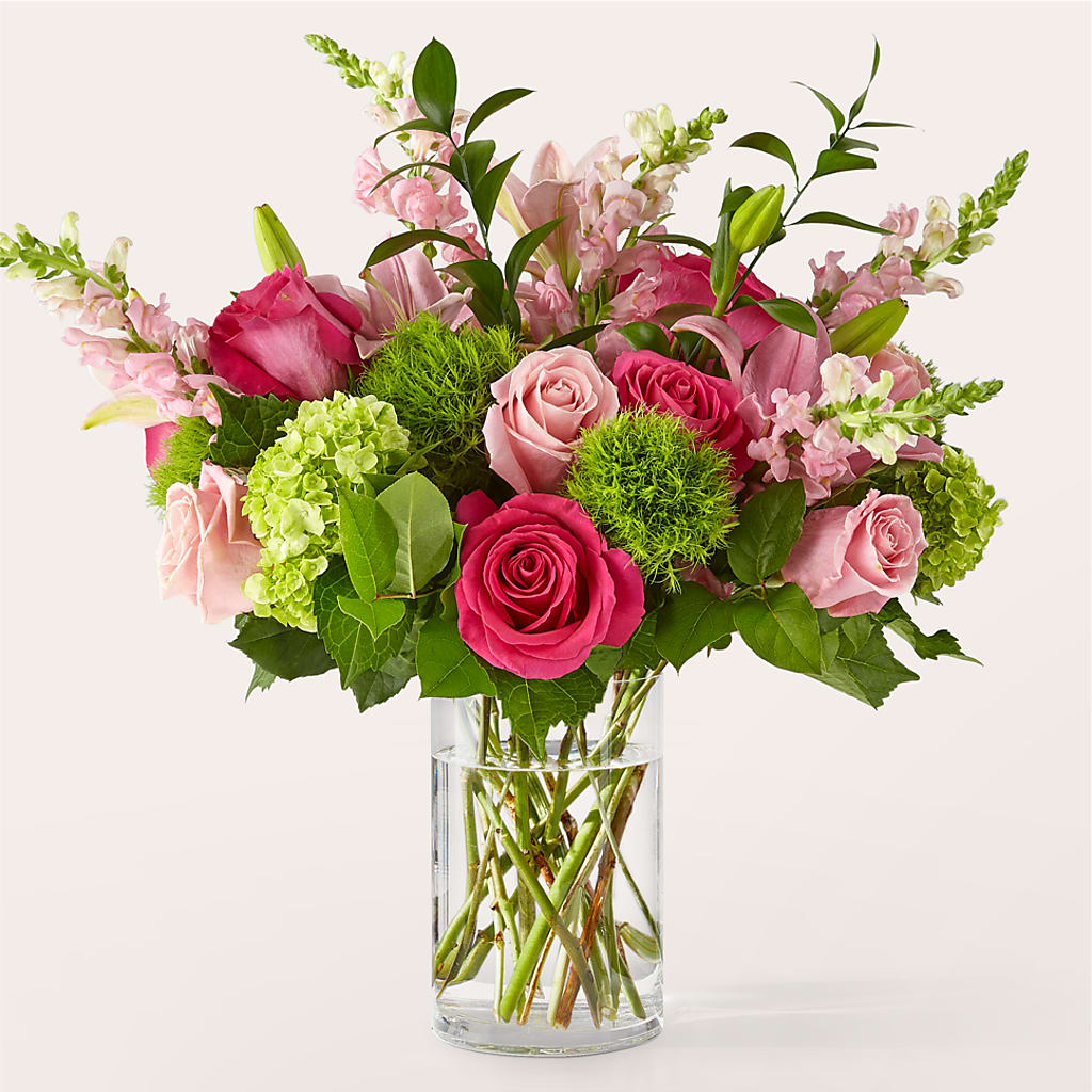 Fit for a Queen Luxury Bouquet – Ecuadorian Central Flower, Minneapolis MN