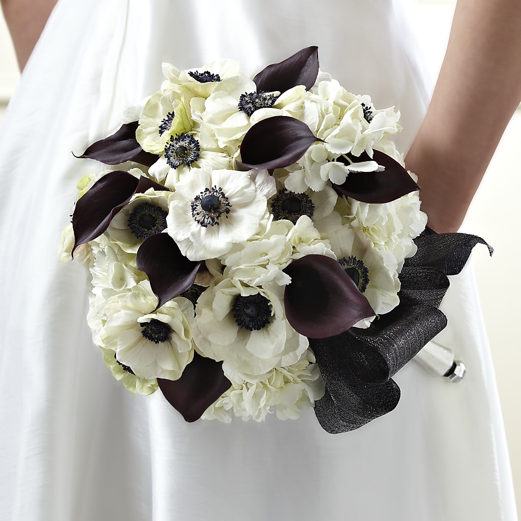 To Have and To Hold Bouquet – Ecuadorian Central Flower, Minneapolis MN
