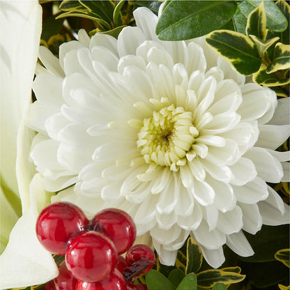 Festive Moments Tree –  Ecuadorian Central Flower, Minneapolis MN