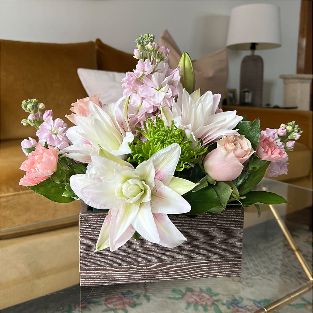 Beautiful Spirit Basket –  Ecuadorian Central Flower, Minneapolis MN