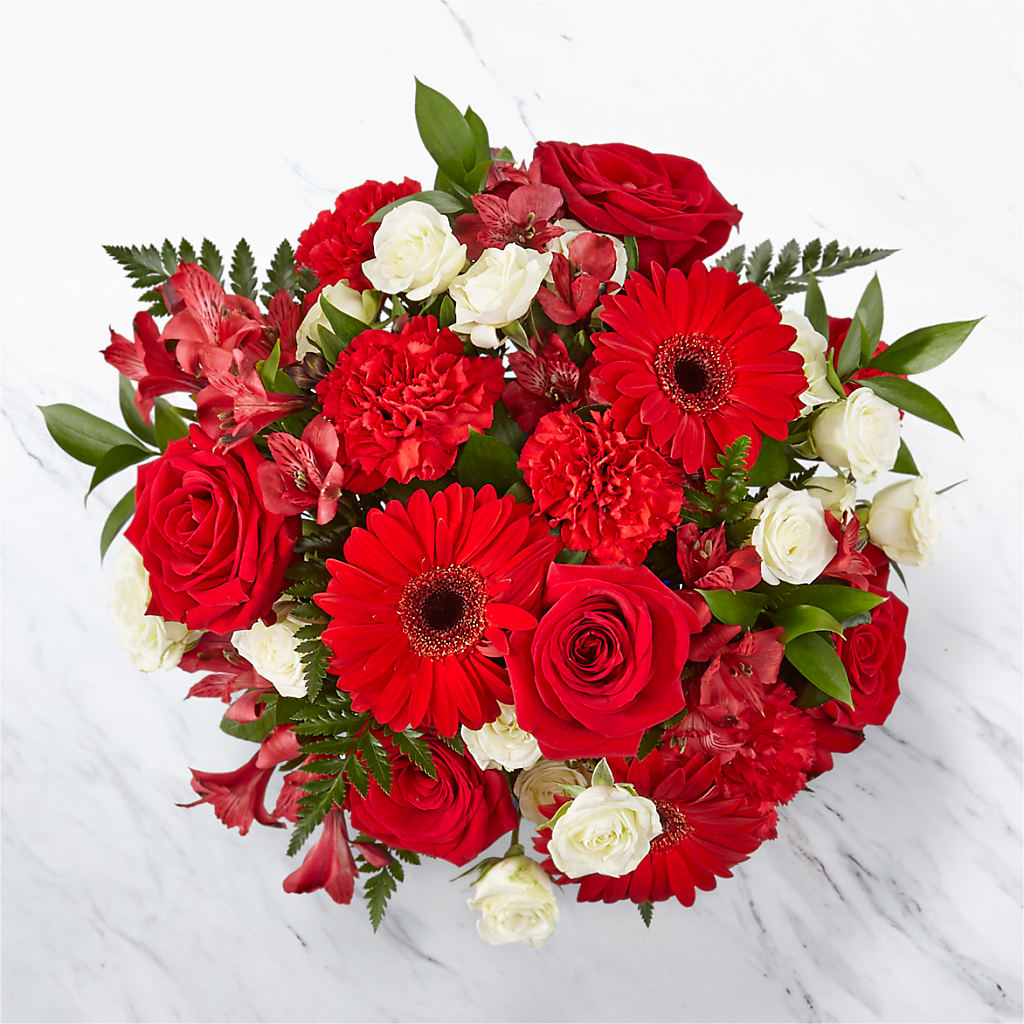 Hearts Embrace Bouquet –  Ecuadorian Central Flower, Minneapolis MN