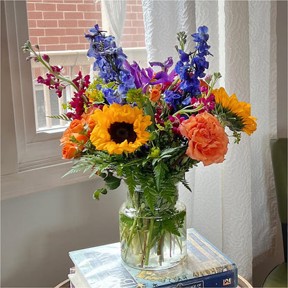 Rays of Life Bouquet –  Ecuadorian Central Flower, Minneapolis MN