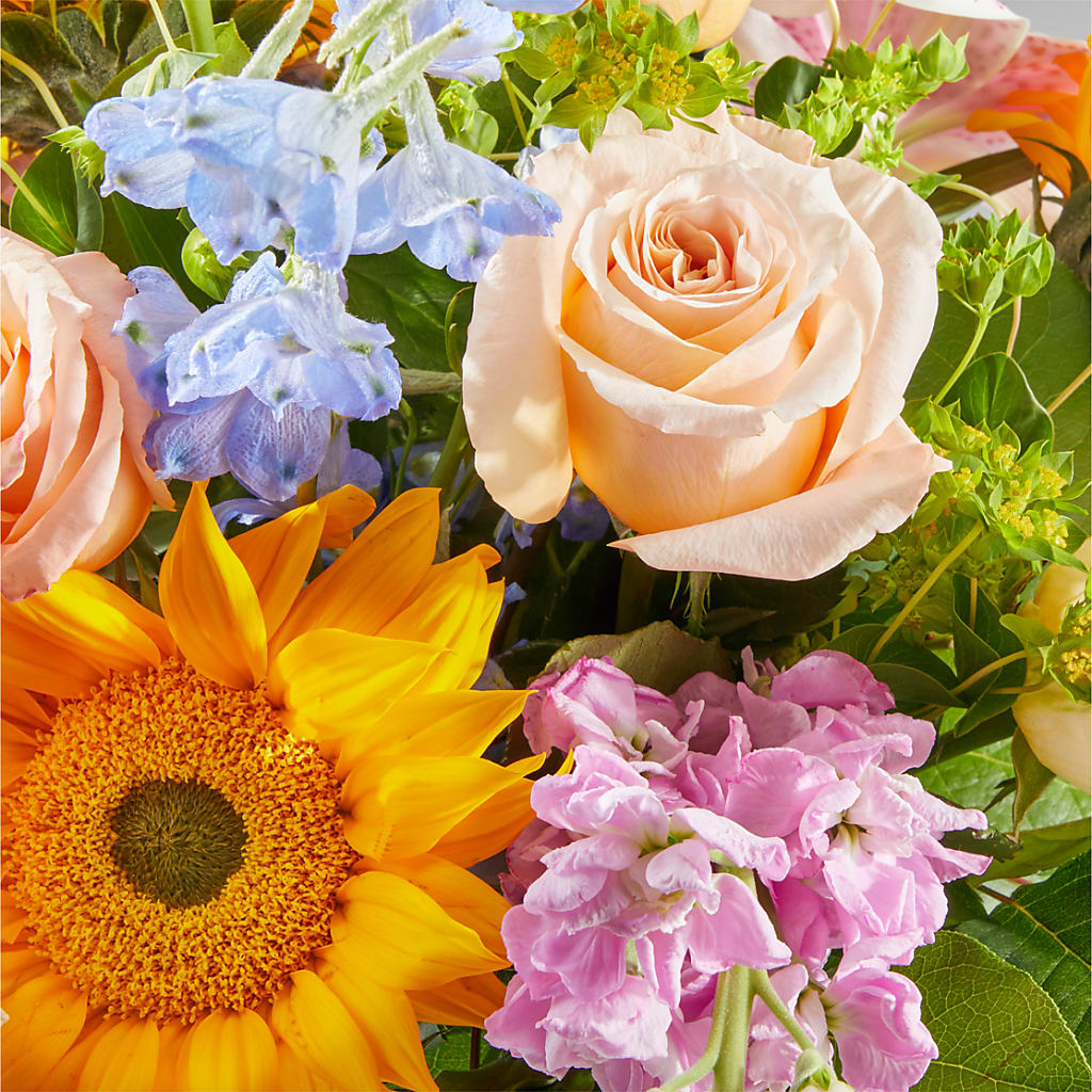 Dreamy Meadows Bouquet –  Ecuadorian Central Flower, Minneapolis MN