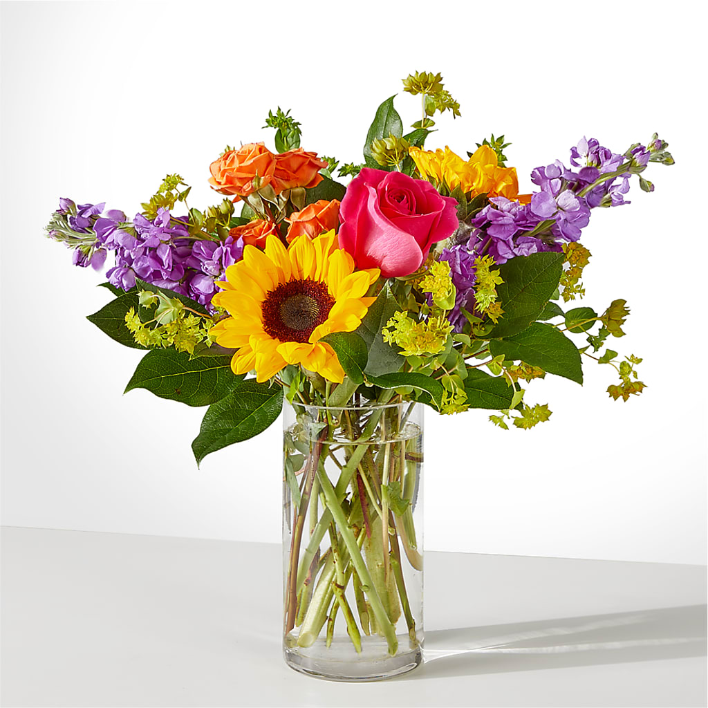 Vibrant Greetings Bouquet –  Ecuadorian Central Flower, Minneapolis MN