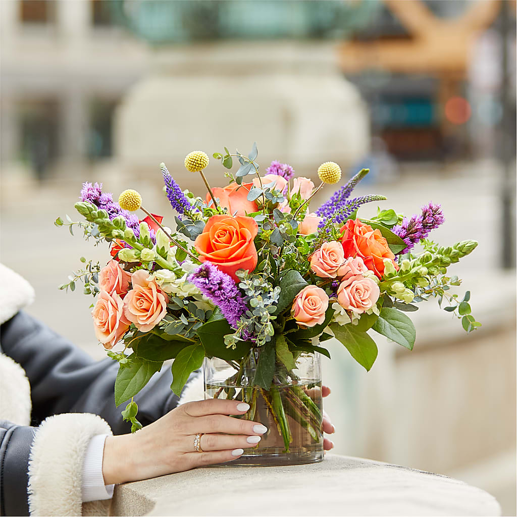 The Standout Bouquet –  Ecuadorian Central Flower, Minneapolis MN