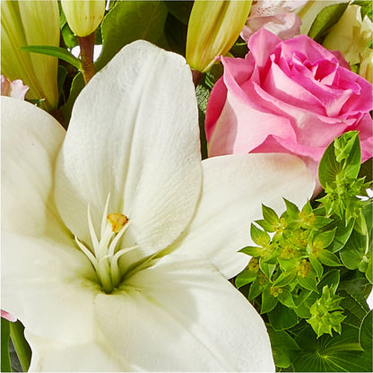 Fondly Bouquet –  Ecuadorian Central Flower, Minneapolis MN