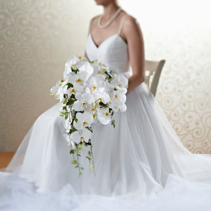 Classic White Bouquet –  Ecuadorian Central Flower, Minneapolis MN