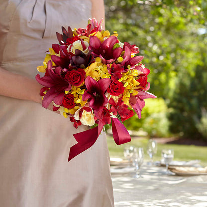Sunningdale Bouquet –  Ecuadorian Central Flower, Minneapolis MN