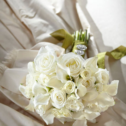 Serene Highness Bouquet –  Ecuadorian Central Flower, Minneapolis MN